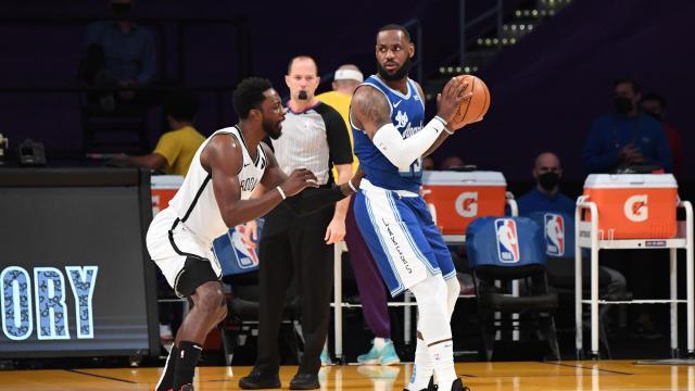 世界杯高清比赛观看入口-35000分之夜 詹姆斯惨遇里程悲 篮网一招降服湖人