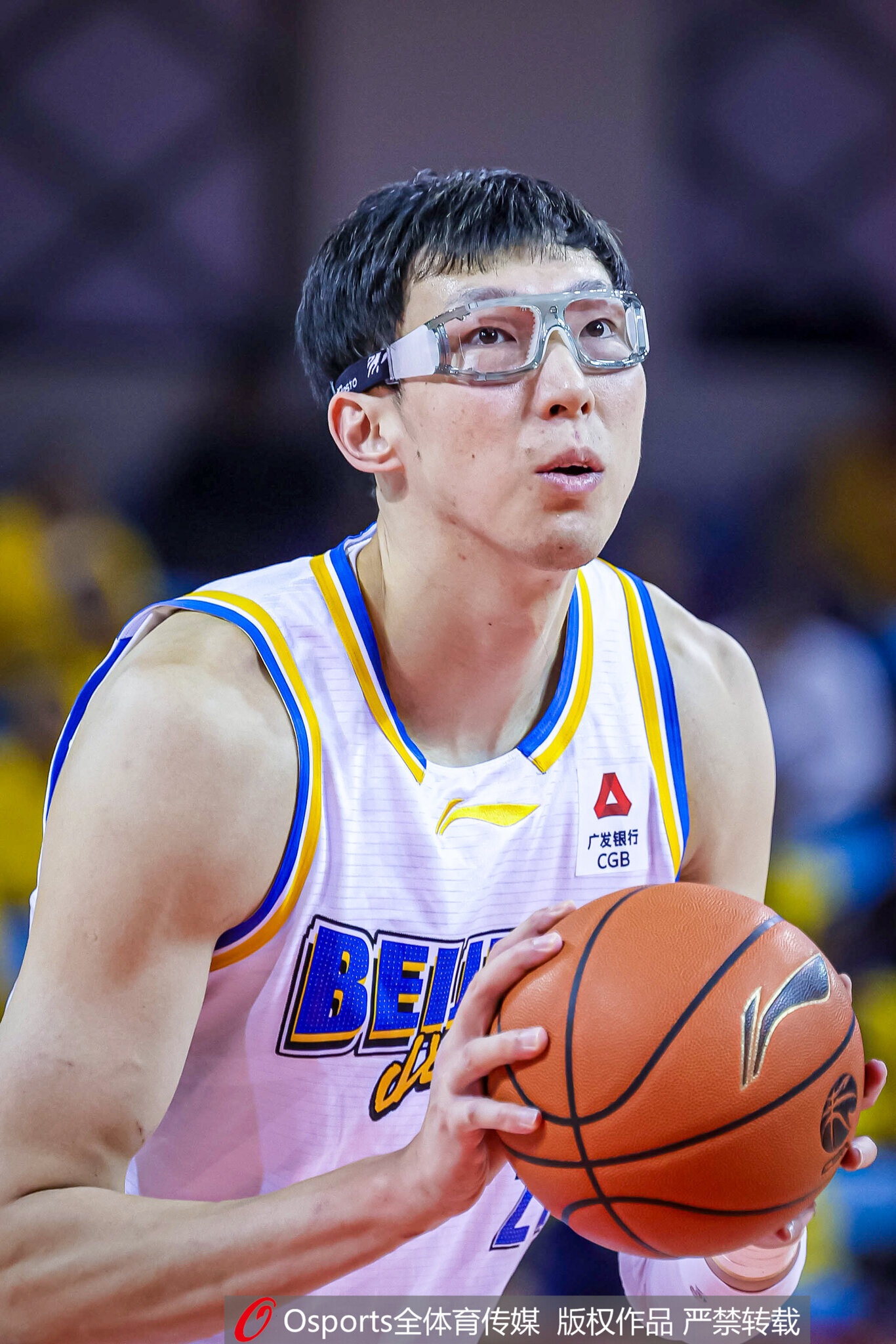 世界杯赛事直播软件下载-周琦出战26分钟 3中1&amp;罚球10中6拿到8分7板4助1断2帽 正负值+23